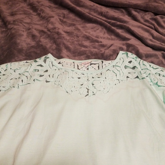 Ava & Viv Mint Embelished Top - Picture 2 of 3